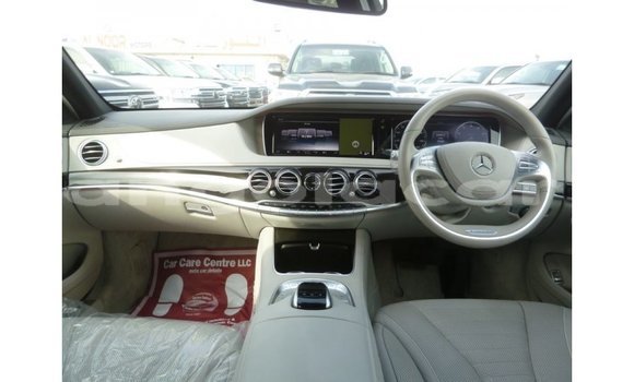 Comprar Importar Mercedes-Benz 190 Outro Carro em Import - Dubai em Bengo Province Comprar Importar Mercedes-Benz 190 Outro Carro em Import - Dubai em Bengo Province