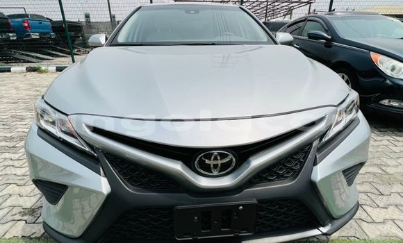 Comprar Usado Toyota Camry Prata Carro em Luanda em Luanda Province