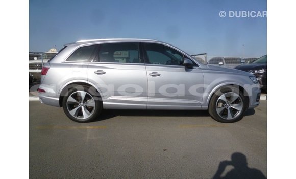 Comprar Importar Audi Q7 Outro Carro em Import - Dubai em Bengo Province Comprar Importar Audi Q7 Outro Carro em Import - Dubai em Bengo Province