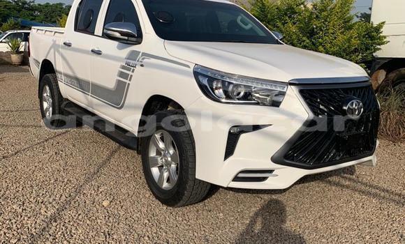 Acheter Occasion Voiture Toyota Hilux Blanc à Luanda, Province de Luanda