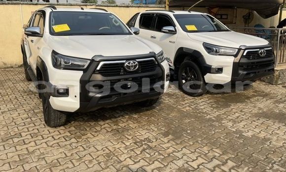 Buy Used Toyota Hilux White Car in Namibe in Namibe Province Buy Used Toyota Hilux White Car in Namibe in Namibe Province