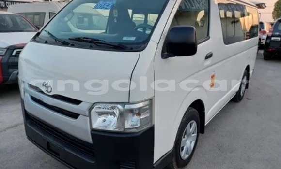 Comprar Usado Toyota Hiace Branco Carro em Luanda em Luanda Province Comprar Usado Toyota Hiace Branco Carro em Luanda em Luanda Province