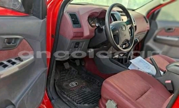 Acheter Occasion Voiture Toyota Hilux Rouge à Luanda, Province de Luanda Acheter Occasion Voiture Toyota Hilux Rouge à Luanda, Province de Luanda