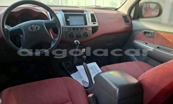 Acheter Occasion Voiture Toyota Hilux Rouge à Luanda, Province de Luanda Acheter Occasion Voiture Toyota Hilux Rouge à Luanda, Province de Luanda