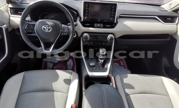 Comprar Usado Toyota RAV4 Outro Carro em Luanda em Luanda Province Comprar Usado Toyota RAV4 Outro Carro em Luanda em Luanda Province
