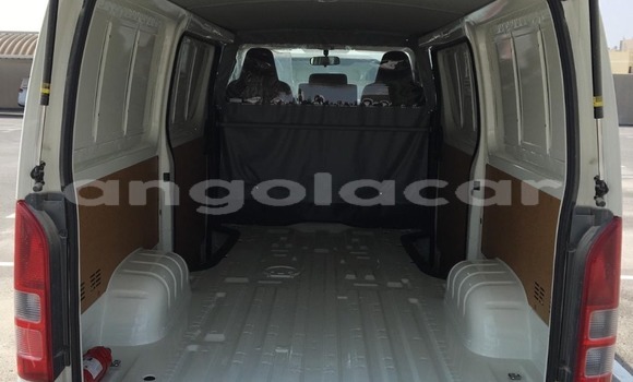 Comprar Usado Toyota Hiace Branco Carro em Luanda em Luanda Province Comprar Usado Toyota Hiace Branco Carro em Luanda em Luanda Province