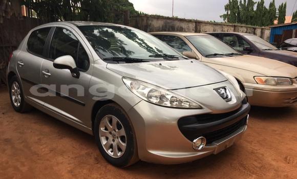 Comprar Usado Peugeot 208 Prata Carro em Luanda em Luanda Province