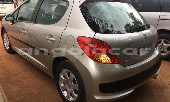 Acheter Occasion Voiture Peugeot 208 Gris à Luanda, Province de Luanda Acheter Occasion Voiture Peugeot 208 Gris à Luanda, Province de Luanda