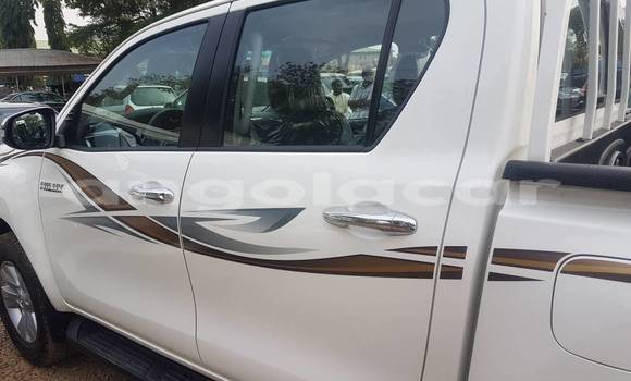 Comprar Usado Toyota Hilux Branco Carro em Luanda em Luanda Province Comprar Usado Toyota Hilux Branco Carro em Luanda em Luanda Province