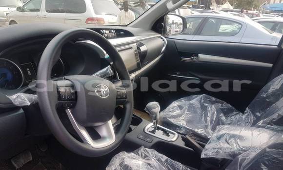 Comprar Usado Toyota Hilux Branco Carro em Luanda em Luanda Province Comprar Usado Toyota Hilux Branco Carro em Luanda em Luanda Province