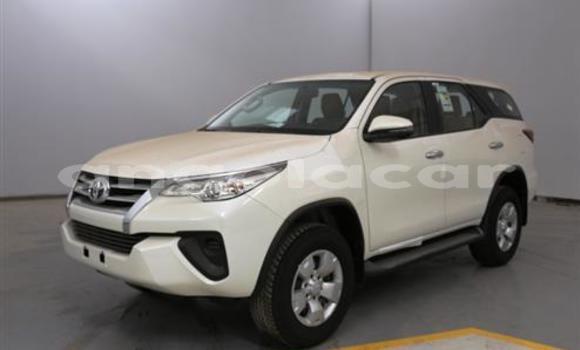 Comprar Usado Toyota Land Cruiser Branco Carro em Luanda em Luanda Province Comprar Usado Toyota Land Cruiser Branco Carro em Luanda em Luanda Province