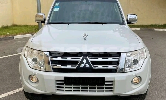 Acheter Occasion Voiture Mitsubishi Pajero Blanc à Luanda, Province de Luanda Acheter Occasion Voiture Mitsubishi Pajero Blanc à Luanda, Province de Luanda