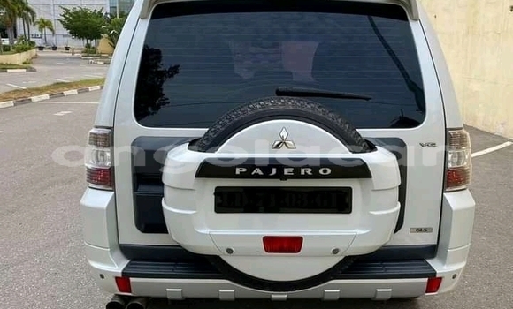 Acheter Occasion Voiture Mitsubishi Pajero Blanc à Luanda, Province de Luanda Acheter Occasion Voiture Mitsubishi Pajero Blanc à Luanda, Province de Luanda