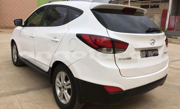 Acheter Occasion Voiture Hyundai Tucson Blanc à Luanda, Province de Luanda Acheter Occasion Voiture Hyundai Tucson Blanc à Luanda, Province de Luanda