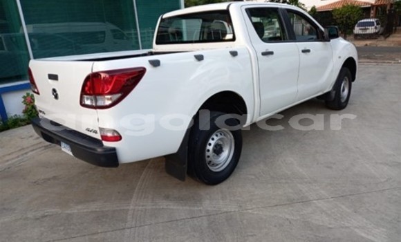 Acheter Occasion Voiture Mazda BT-50 Blanc à Luanda, Province de Luanda Acheter Occasion Voiture Mazda BT-50 Blanc à Luanda, Province de Luanda