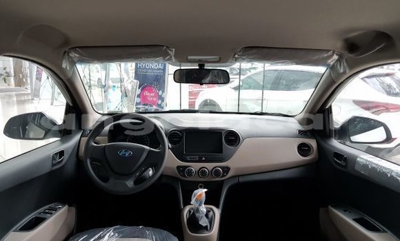 Comprar Usado Hyundai i10 Branco Carro em Luanda em Luanda Province Comprar Usado Hyundai i10 Branco Carro em Luanda em Luanda Province