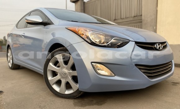 Comprar Usado Hyundai Elantra Azul Carro em Luanda em Luanda Province