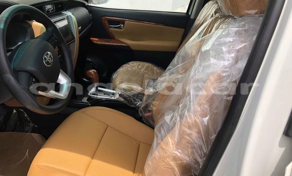 Comprar Usado Toyota Fortuner Branco Carro em Luanda em Luanda Province Comprar Usado Toyota Fortuner Branco Carro em Luanda em Luanda Province