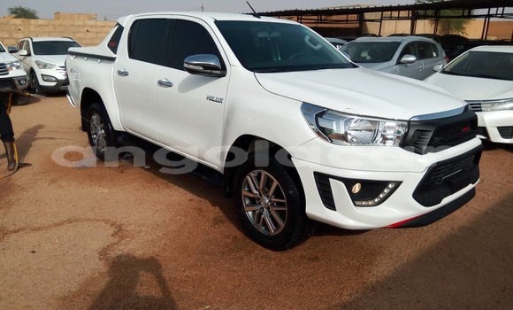 Acheter Occasion Voiture Toyota Hilux Blanc à Luanda, Province de Luanda