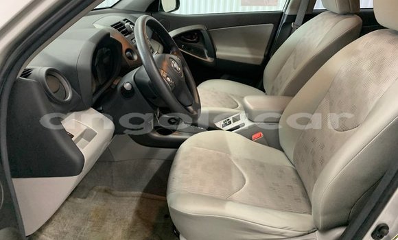 Acheter Occasion Voiture Toyota RAV4 Gris à Luanda, Province de Luanda Acheter Occasion Voiture Toyota RAV4 Gris à Luanda, Province de Luanda