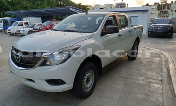 Acheter Occasion Voiture Mazda BT-50 Blanc à Lubango, Huila Acheter Occasion Voiture Mazda BT-50 Blanc à Lubango, Huila