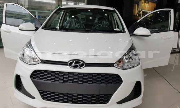 Acheter Occasion Voiture Hyundai i10 Blanc à Soyo, Zaïre Acheter Occasion Voiture Hyundai i10 Blanc à Soyo, Zaïre