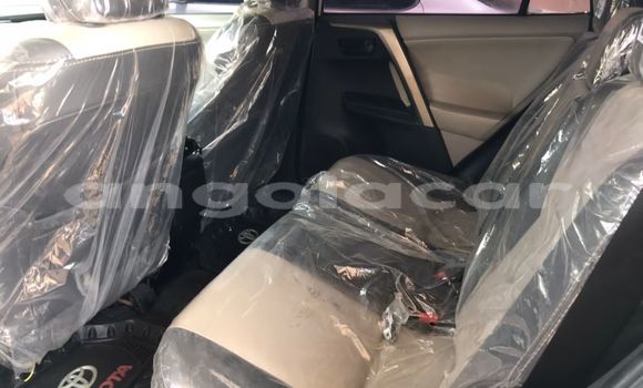 Buy Used Toyota RAV4 White Car in Huambo in Huambo Buy Used Toyota RAV4 White Car in Huambo in Huambo