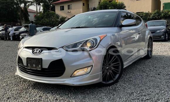 Acheter Occasion Voiture Hyundai Veloster Gris à Luanda, Province de Luanda