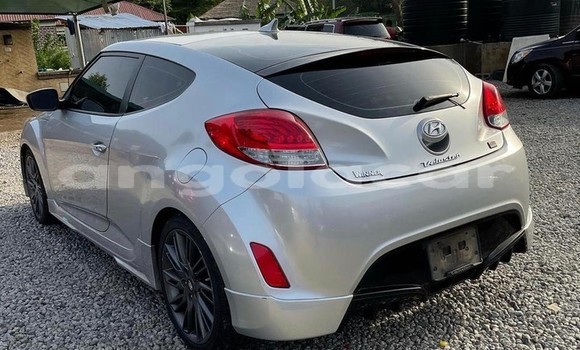 Buy Used Hyundai Veloster Silver Car in Luanda in Luanda Province Buy Used Hyundai Veloster Silver Car in Luanda in Luanda Province