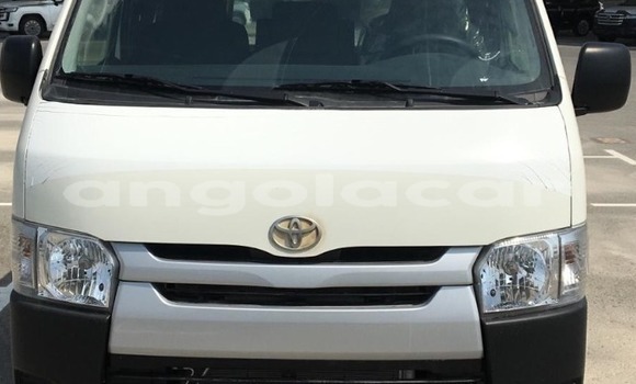 Comprar Usado Toyota Hiace Branco Carro em Luanda em Luanda Province