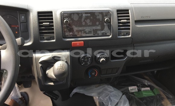 Comprar Usado Toyota Hiace Branco Carro em Luanda em Luanda Province Comprar Usado Toyota Hiace Branco Carro em Luanda em Luanda Province