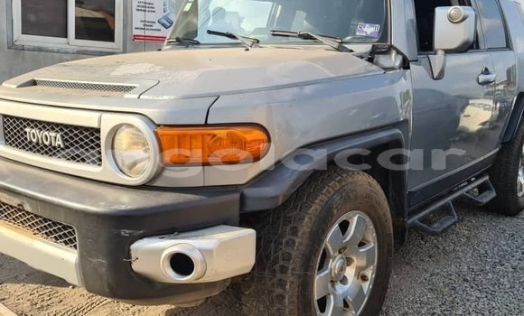 Comprar Usado Toyota Land Cruiser Outro Carro em Luanda em Luanda Province