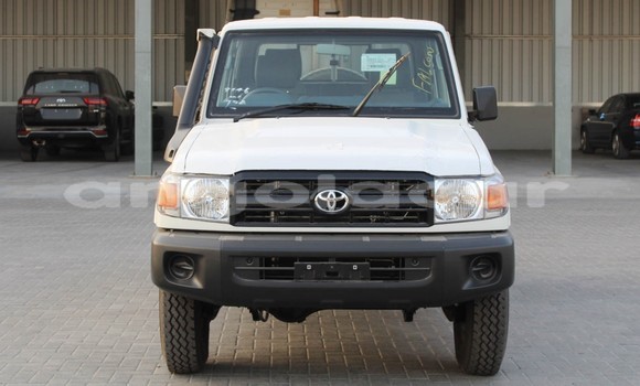 Comprar Usado Toyota Land Cruiser Branco Carro em Luanda em Luanda Province