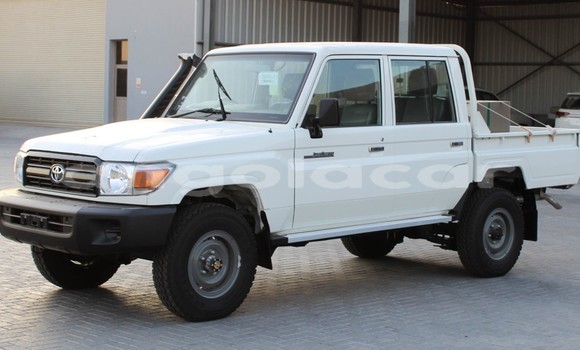 Comprar Usado Toyota Land Cruiser Branco Carro em Luanda em Luanda Province Comprar Usado Toyota Land Cruiser Branco Carro em Luanda em Luanda Province