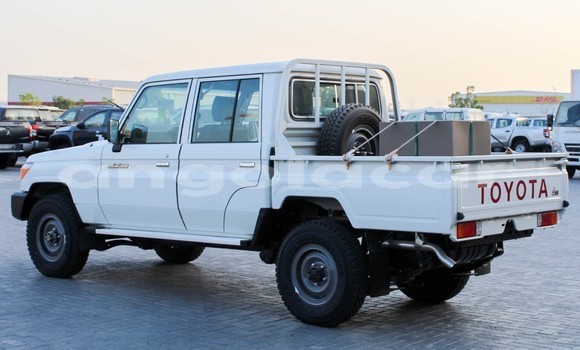 Comprar Usado Toyota Land Cruiser Branco Carro em Luanda em Luanda Province Comprar Usado Toyota Land Cruiser Branco Carro em Luanda em Luanda Province