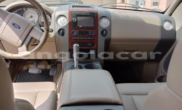 Comprar Usado Ford F–150 Branco Carro em Luanda em Luanda Province Comprar Usado Ford F–150 Branco Carro em Luanda em Luanda Province