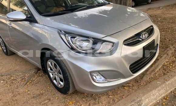 Comprar Usado Hyundai Accent Outro Carro em Luanda em Luanda Province