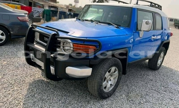 Acheter Occasion Voiture Toyota FJ Cruiser Bleu à Luanda, Province de Luanda Acheter Occasion Voiture Toyota FJ Cruiser Bleu à Luanda, Province de Luanda