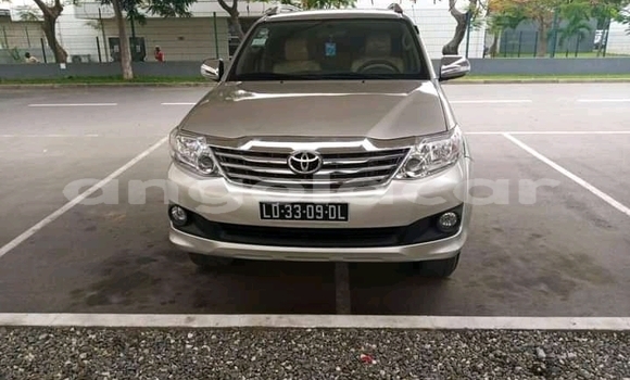 Comprar Usado Toyota Fortuner Outro Carro em Luanda em Luanda Province