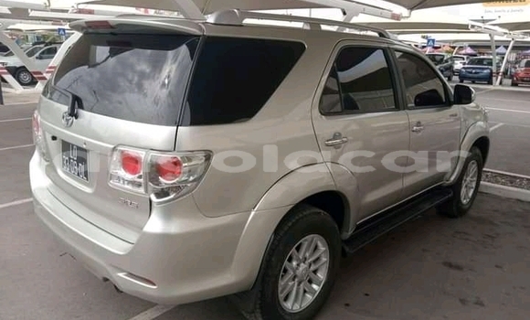 Acheter Occasion Voiture Toyota Fortuner Autre à Luanda, Province de Luanda Acheter Occasion Voiture Toyota Fortuner Autre à Luanda, Province de Luanda