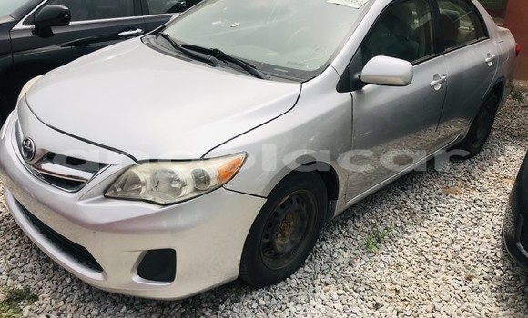 Comprar Usado Toyota Corolla Preto Carro em Luanda em Luanda Province