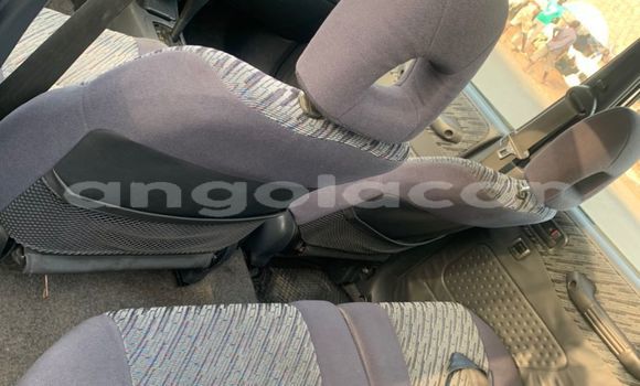 Buy Used Toyota RAV4 Green Car in Luanda in Luanda Province Buy Used Toyota RAV4 Green Car in Luanda in Luanda Province