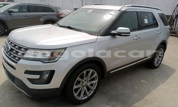 Comprar Usado Ford Explorer Prata Carro em Luanda em Luanda Province