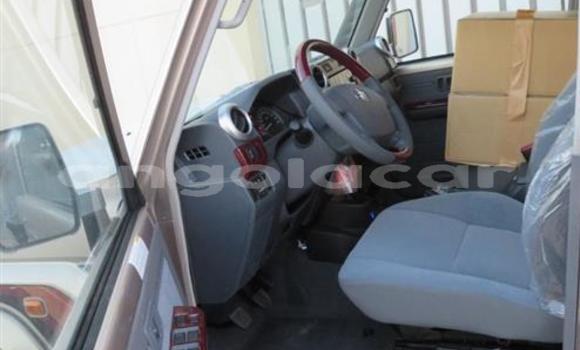 Comprar Novo Toyota Land Cruiser Branco Carro em Luanda em Luanda Province Comprar Novo Toyota Land Cruiser Branco Carro em Luanda em Luanda Province