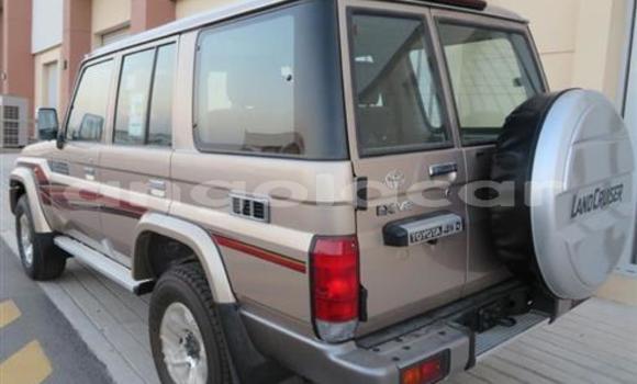 Comprar Novo Toyota Land Cruiser Branco Carro em Luanda em Luanda Province Comprar Novo Toyota Land Cruiser Branco Carro em Luanda em Luanda Province