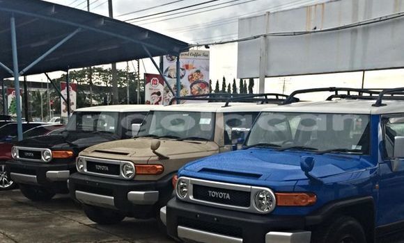 Comprar Usado Toyota FJ Cruiser Azul Carro em Luanda em Luanda Province