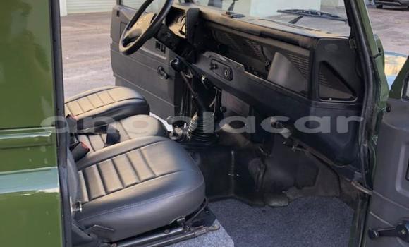 Acheter Occasion Voiture Land Rover Defender Vert à Luanda, Province de Luanda Acheter Occasion Voiture Land Rover Defender Vert à Luanda, Province de Luanda