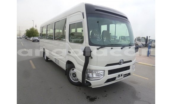 Acheter Import Voiture Toyota Coaster Blanc à Import - Dubai, Province de Bengo Acheter Import Voiture Toyota Coaster Blanc à Import - Dubai, Province de Bengo