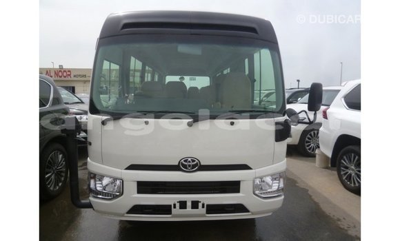 Acheter Import Voiture Toyota Coaster Blanc à Import - Dubai, Province de Bengo Acheter Import Voiture Toyota Coaster Blanc à Import - Dubai, Province de Bengo
