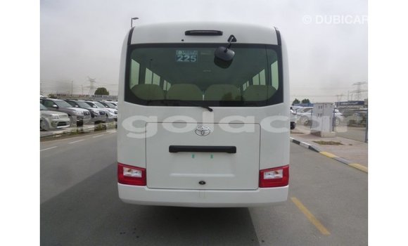 Acheter Import Voiture Toyota Coaster Blanc à Import - Dubai, Province de Bengo Acheter Import Voiture Toyota Coaster Blanc à Import - Dubai, Province de Bengo